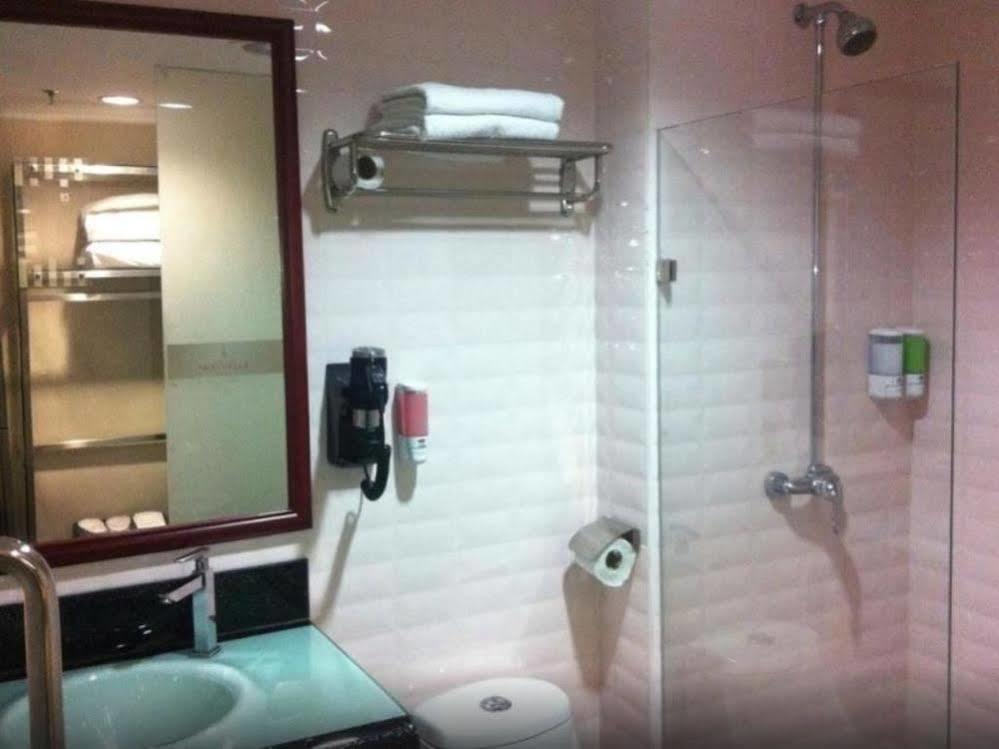 Nouvelle Hotel Johor Kulai Extérieur photo