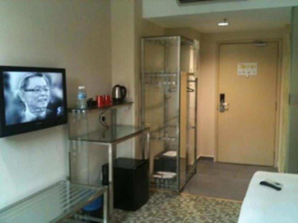 Nouvelle Hotel Johor Kulai Extérieur photo